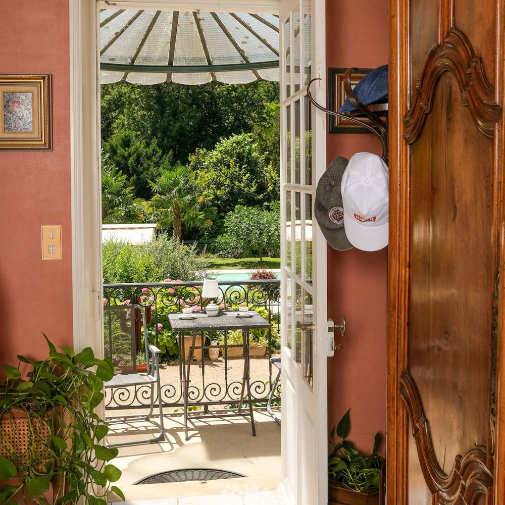 � vendre  Propri�t�/ch�teau La Roche-Vineuse (71960)