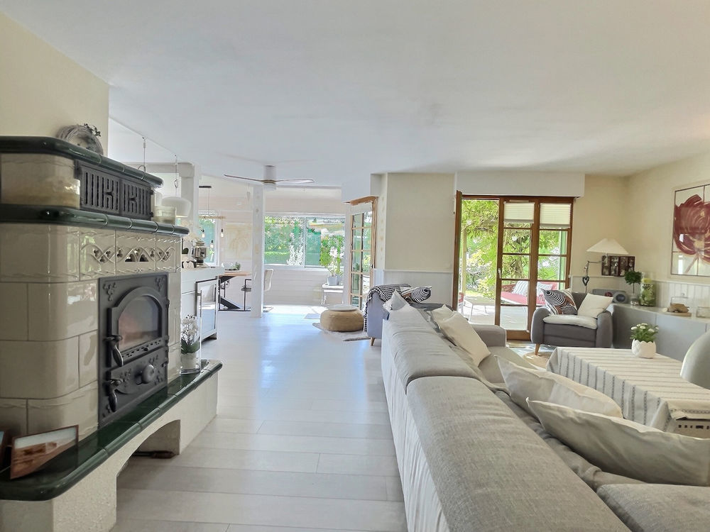 � vendre  Maison Divonne-les-Bains (01220)