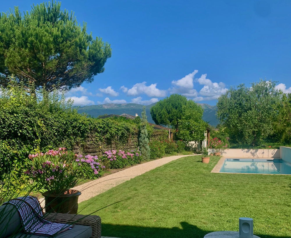 � vendre  Maison Ornex (01210)