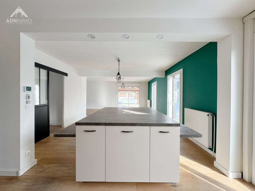 � vendre  Maison Chevry (01170)