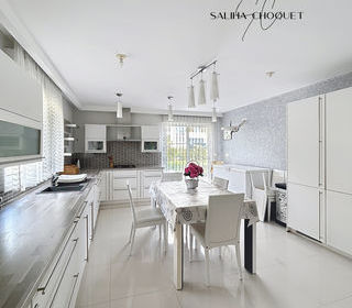  Maison � vendre 6 pi�ces 220 m�