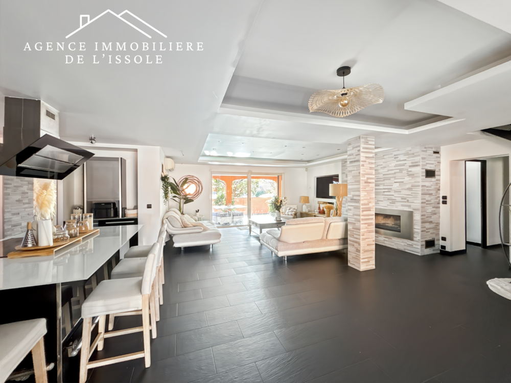 � vendre  Maison Gar�oult (83136)