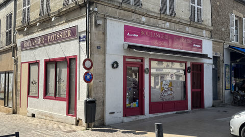 Local commercial centre Place de la Fontaine- Mairie  AVALLON 1200 89200 Avallon