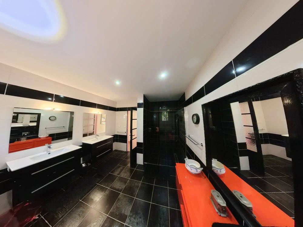 � vendre  Maison Uz�s (30700)