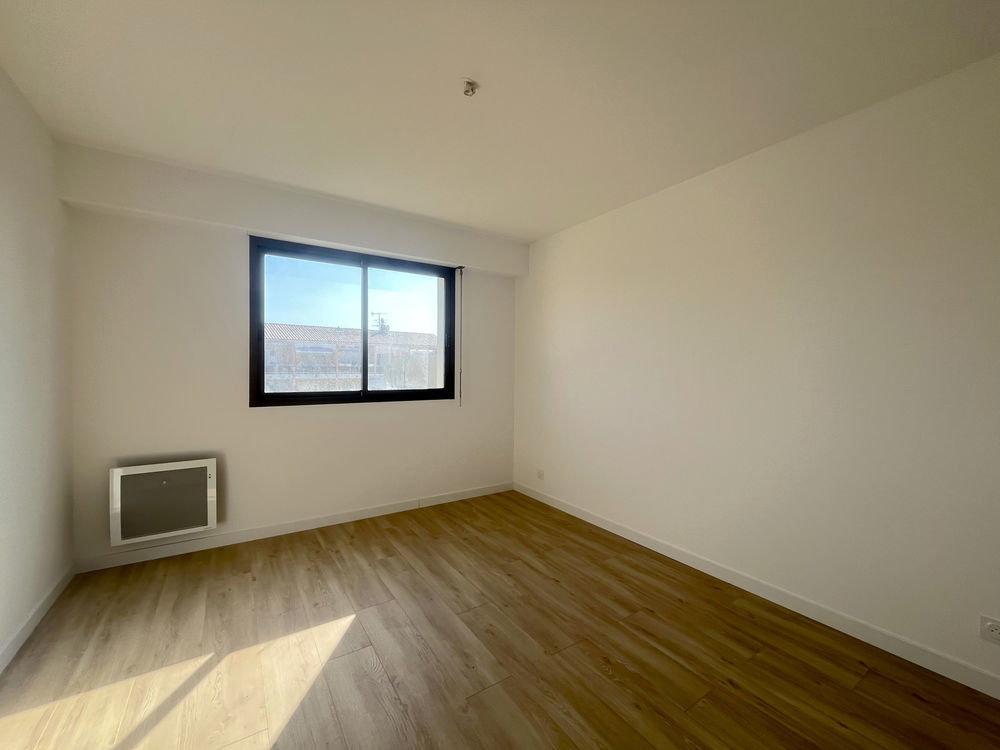 � vendre  Appartement Saint-Laurent-du-Var (06700)