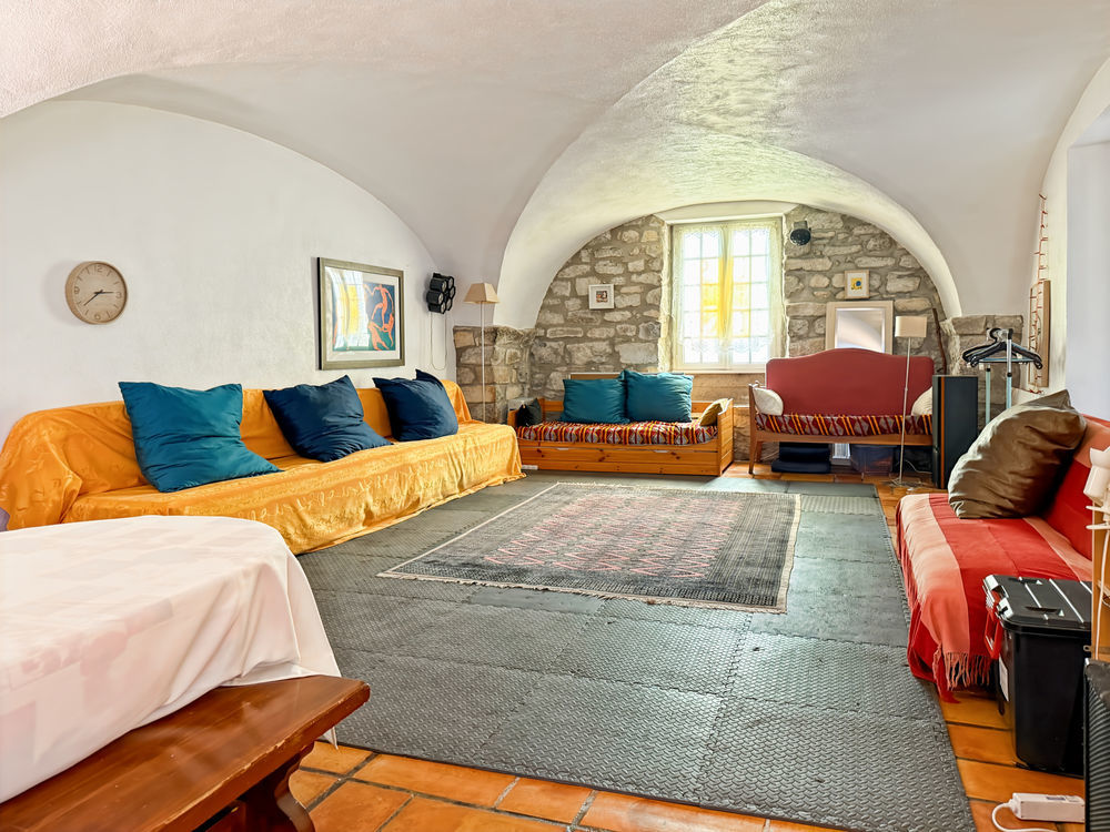 � vendre  Propri�t�/ch�teau Villeneuve-de-Berg (07170)