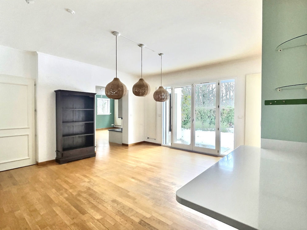 � vendre  Maison Divonne-les-Bains (01220)