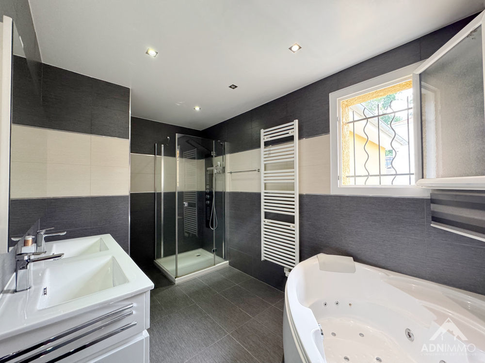 � vendre  Maison P�ron (01630)