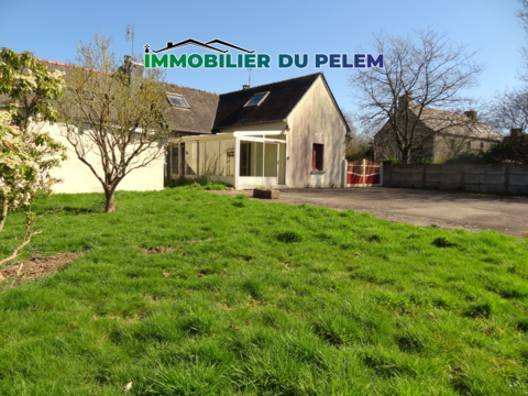   Maison de village avec jardin, garage et vue d�gag�e   un potentiel � r�v�ler au c�ur de Plelauff Maison - 5 pi�ce(s) - 106 m�