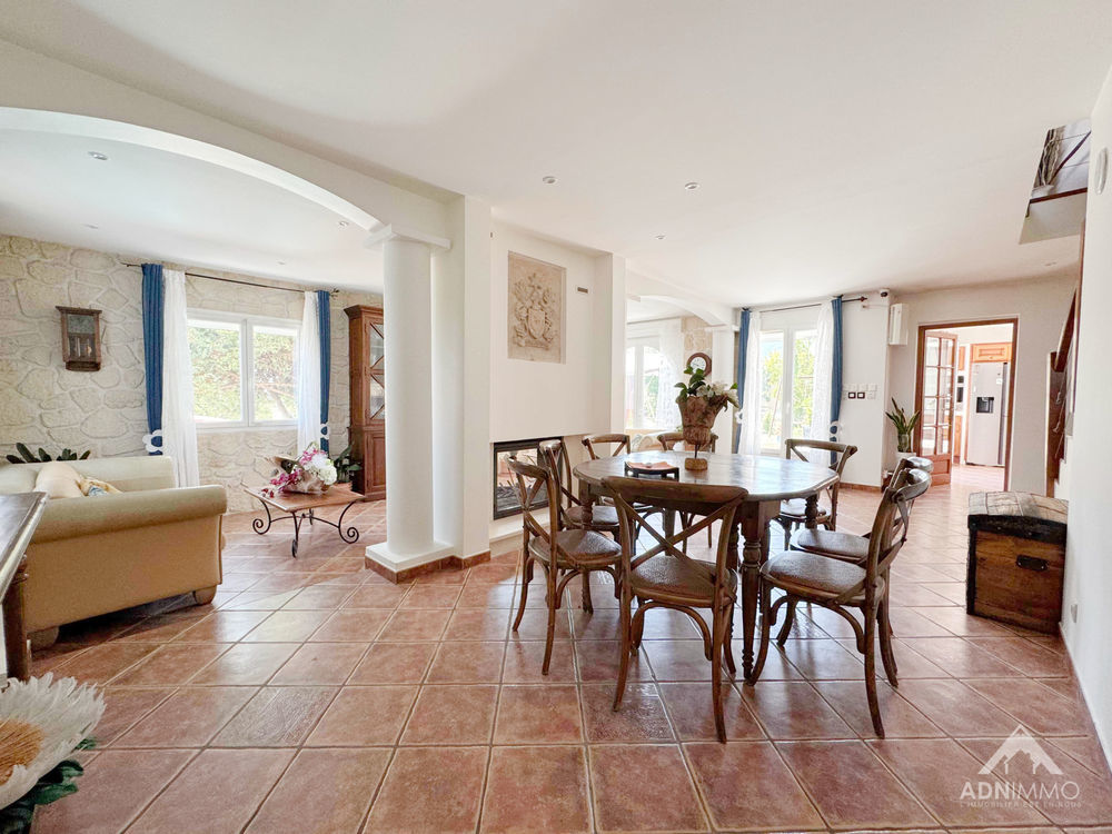 � vendre  Maison Farges (01550)