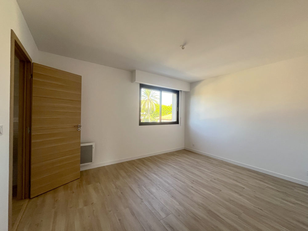 � vendre  Appartement Saint-Laurent-du-Var (06700)