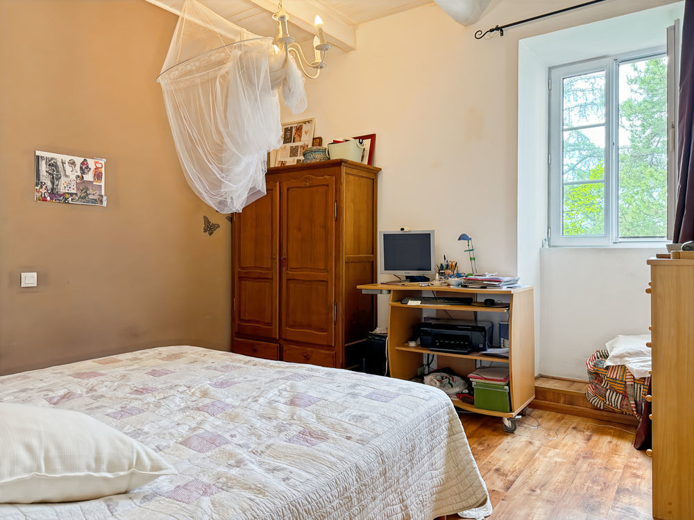 � vendre  Propri�t�/ch�teau Villeneuve-de-Berg (07170)