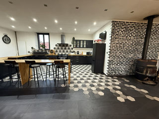  Maison � vendre 5 pi�ces 249 m�