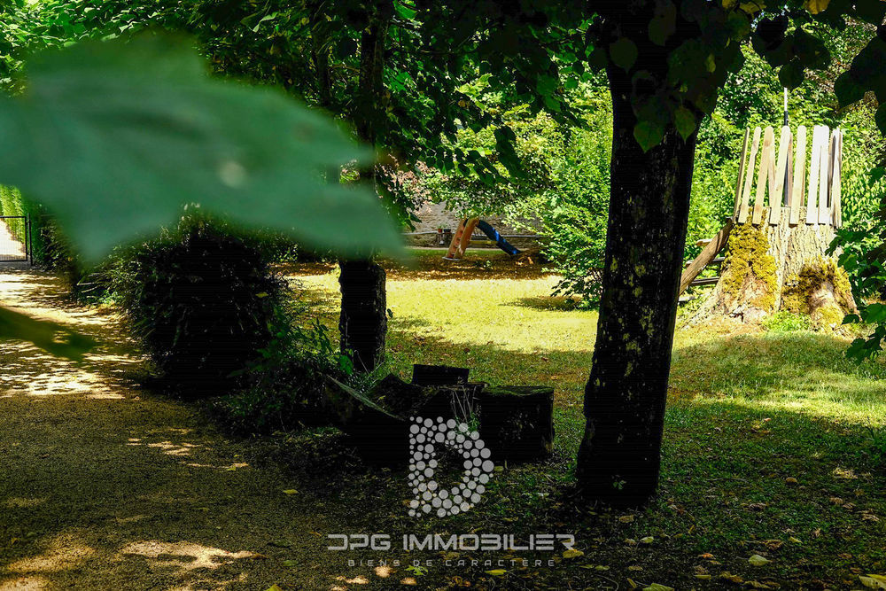 � vendre  Propri�t�/ch�teau La Roche-Vineuse (71960)