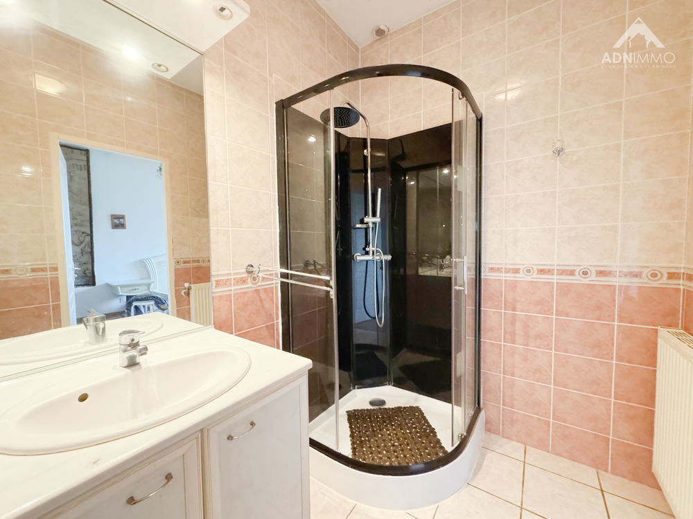 � vendre  Maison Saint-Jean-de-Gonville (01630)