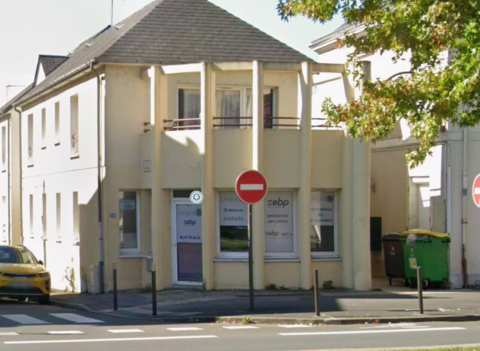 COMMERCE OU BUREAUX AGREABLES 88 M2 STATION TRAM EN FACE 1130 72100 Le mans