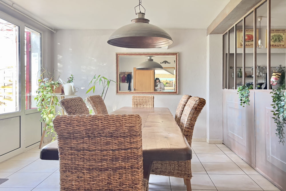 � vendre  Maison Eygui�res (13430)