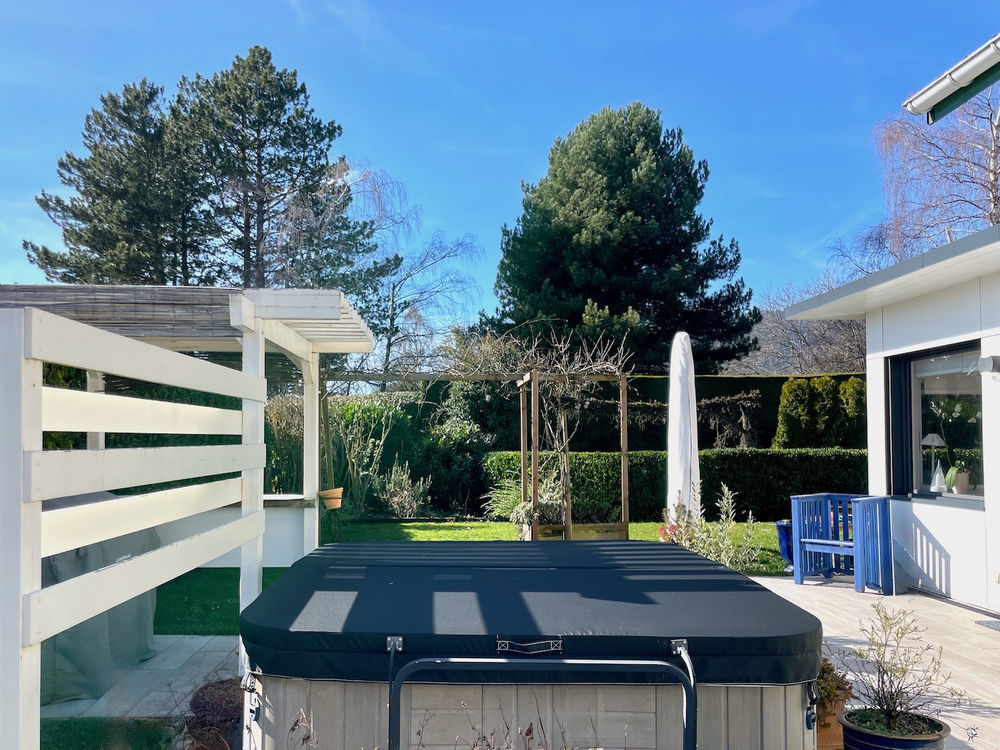 � vendre  Maison Divonne-les-Bains (01220)