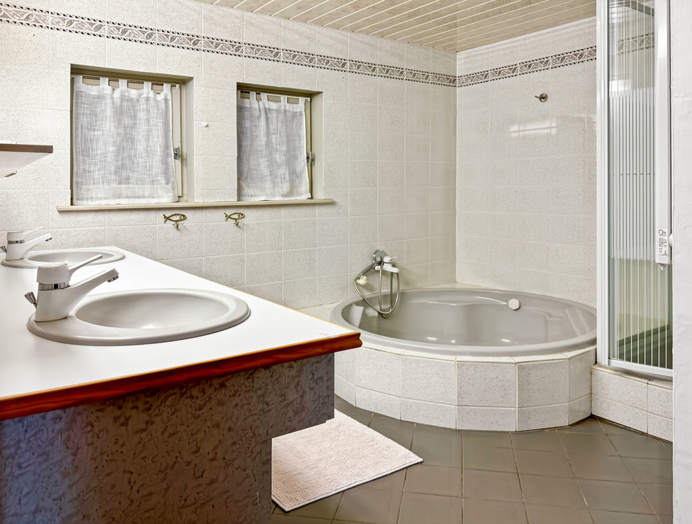 � vendre  Propri�t�/ch�teau Genestelle (07530)