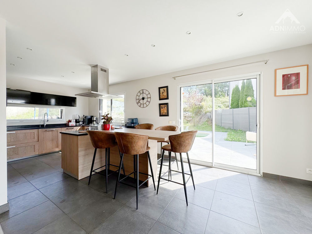 � vendre  Maison Chevry (01170)