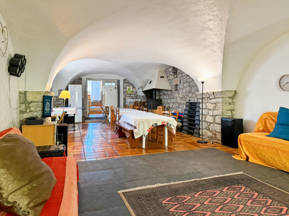 � vendre  Propri�t�/ch�teau Villeneuve-de-Berg (07170)