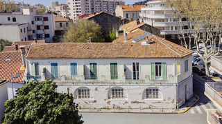  Immeuble � vendre 569 m�