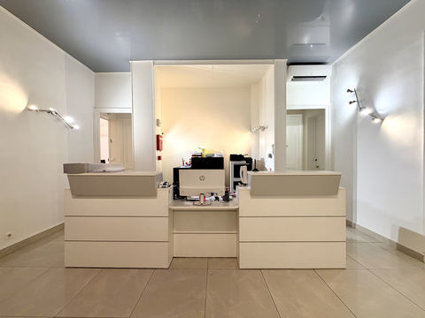 Bureaux &agrave; louer dans centre m&eacute;dical - emplacement recherch&eacute; 1000 13008 Marseille