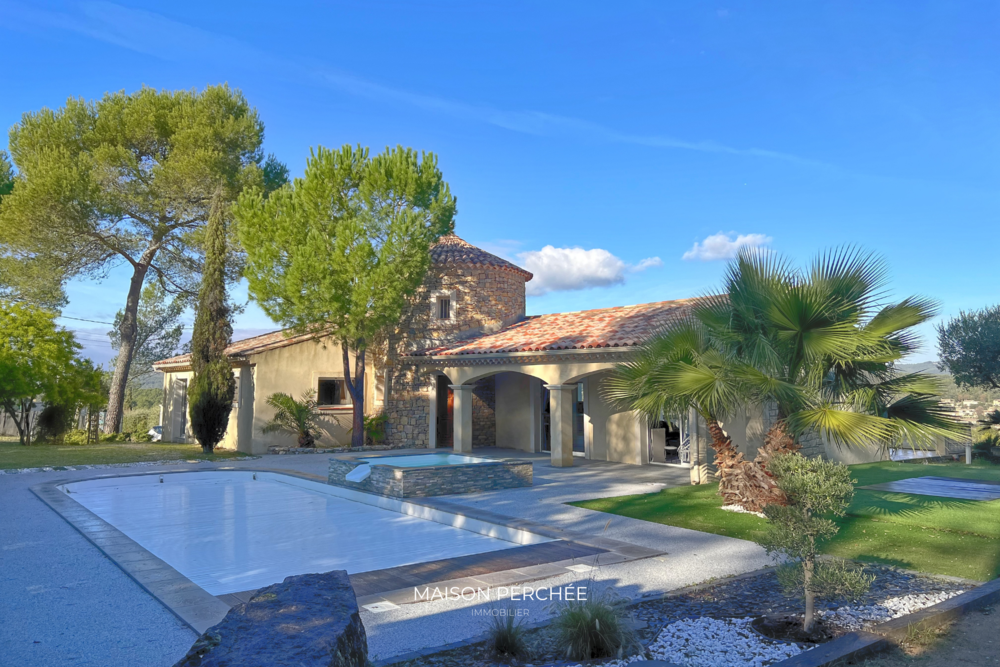 � vendre  Maison Carc�s (83570)