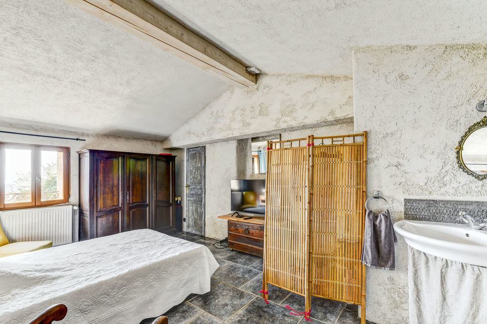 � vendre  Propri�t�/ch�teau Le Broc (06510)