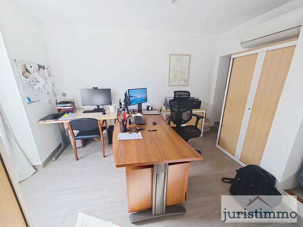 � vendre  Maison Uchaux (84100)