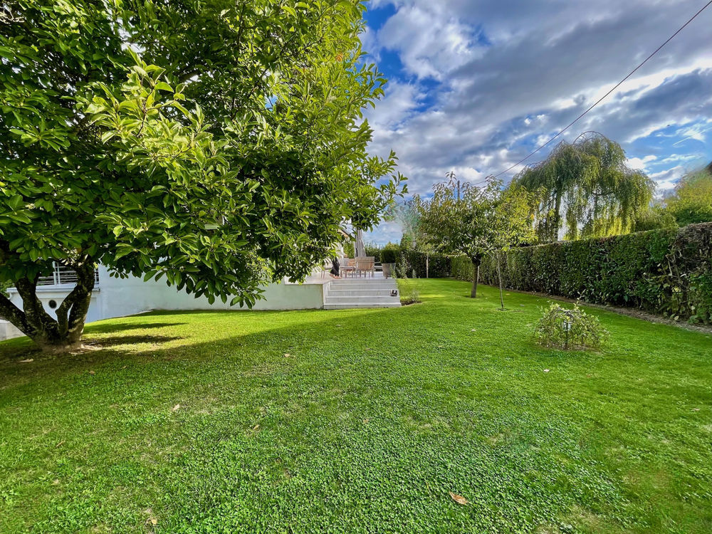 � vendre  Maison Divonne-les-Bains (01220)