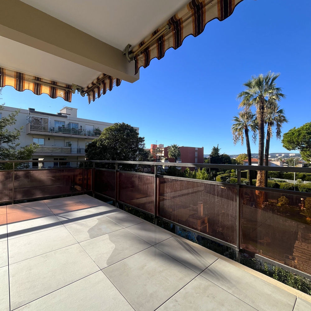 � vendre  Appartement Saint-Laurent-du-Var (06700)