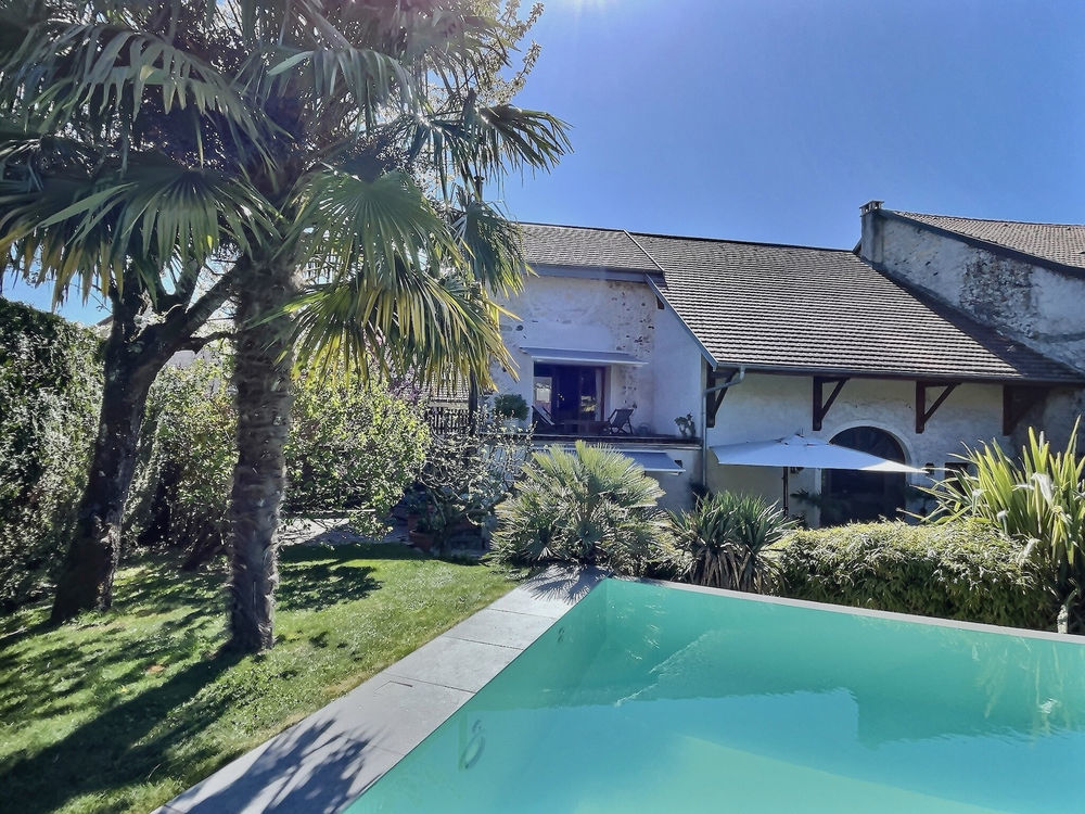 � vendre  Maison Divonne-les-Bains (01220)