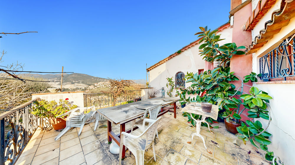 � vendre  Maison Falicon (06950)