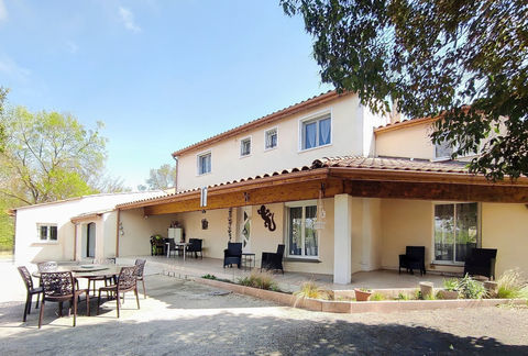   ST PRIVAT DES VIEUX 6 CHAMBRES AVEC DEPANDANCE PISCINE TERRAIN 2000 M2 Maison - 8 pi�ce(s) - 217 m�