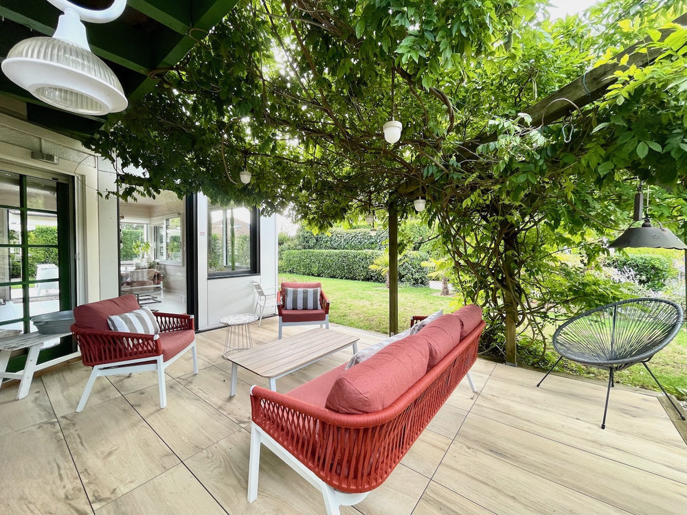 � vendre  Maison Divonne-les-Bains (01220)