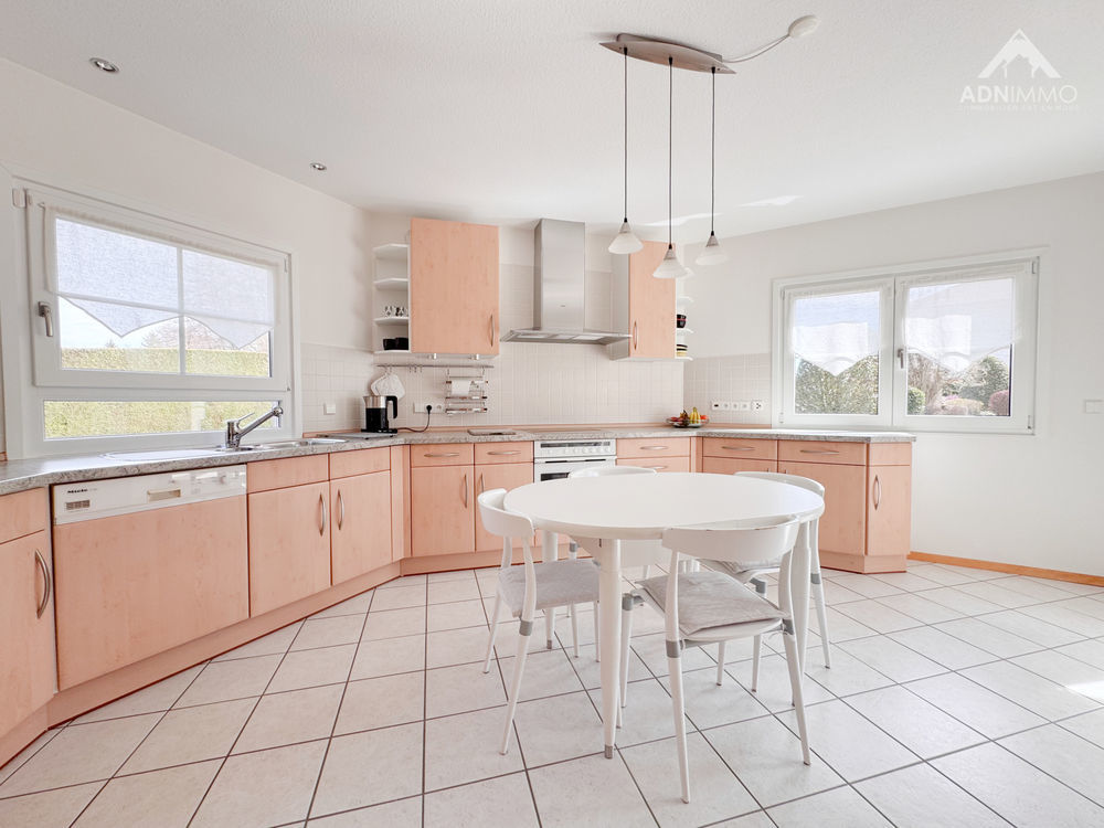 � vendre  Maison Saint-Genis-Pouilly (01630)