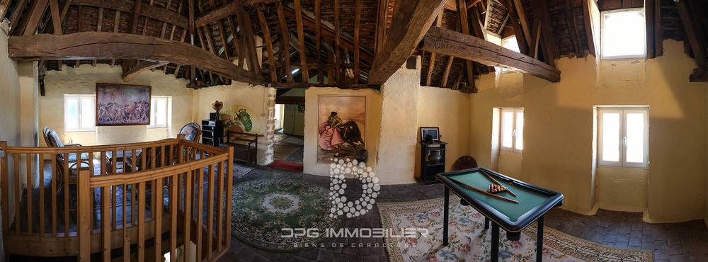 � vendre  Propri�t�/ch�teau La Roche-Vineuse (71960)