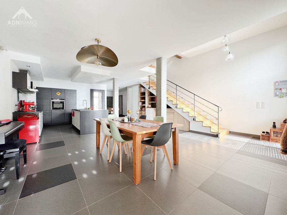 � vendre  Maison P�ron (01630)