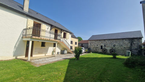   GROS POTENTIEL POUR CET ENSEMBLE IMMOBILIER Maison - 10 pi�ce(s) - 174 m�