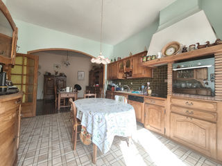  Propri�t�/ch�teau � vendre 10 pi�ces 230 m�