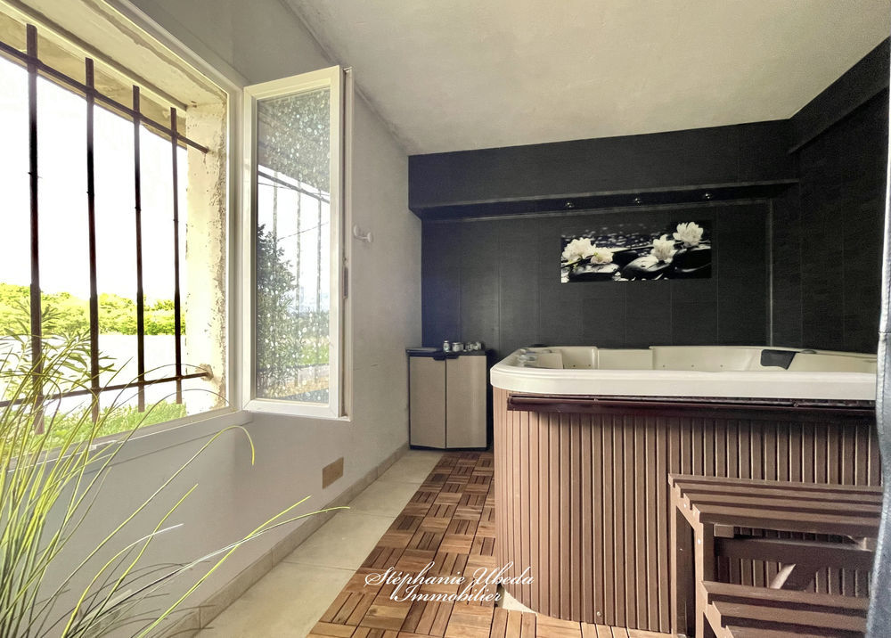 � vendre  Maison Eygui�res (13430)