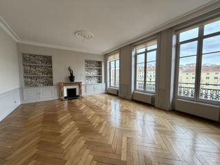  Appartement � vendre 8 pi�ces 296 m�