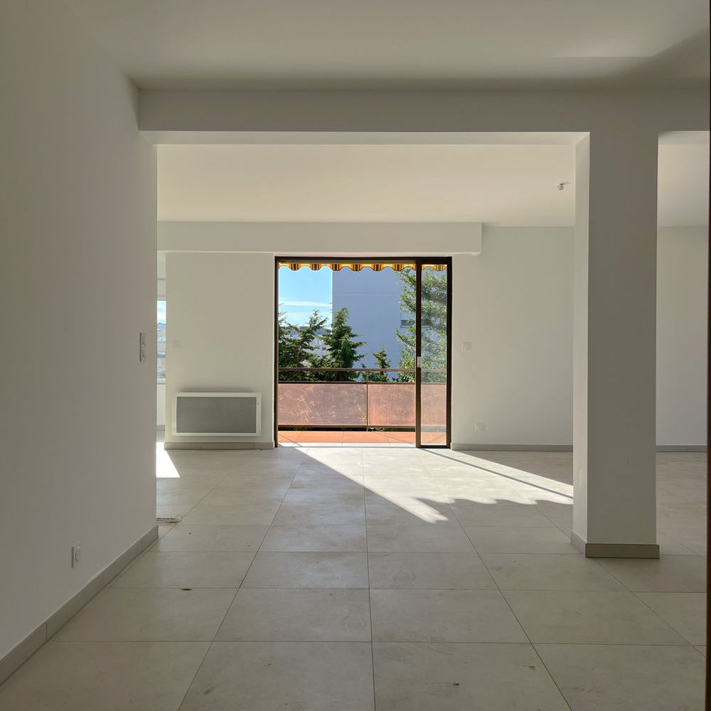 � vendre  Appartement Saint-Laurent-du-Var (06700)