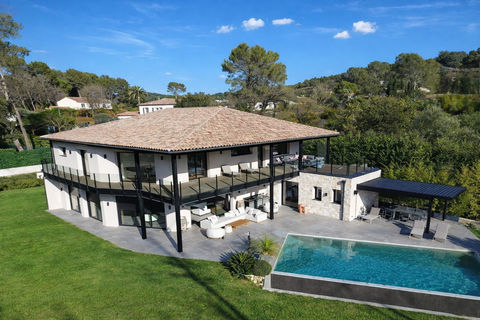   VILLA D'EXCEPTION A MOUGINS - BIEN ULTRA RARE - ROYAL GOLF Maison - 9 pi�ce(s) - 465 m�