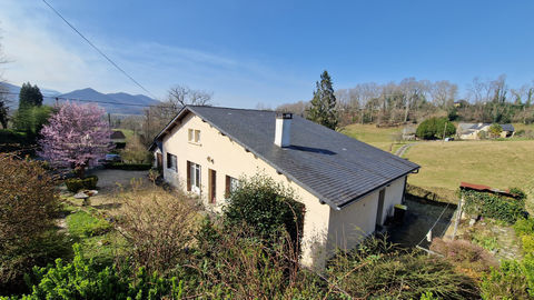   MAISON LUMINEUSE DE PLAIN PIED AU CALME SANS VIS � VIS Maison - 5 pi�ce(s) - 125 m�