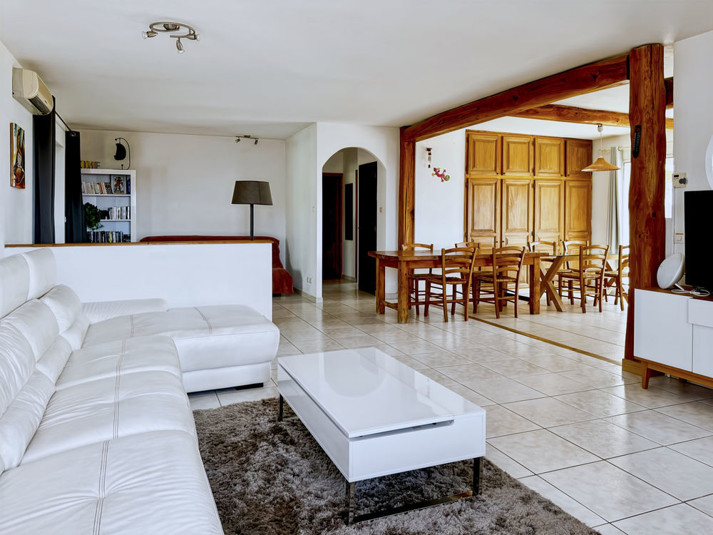 � vendre  Propri�t�/ch�teau Genestelle (07530)