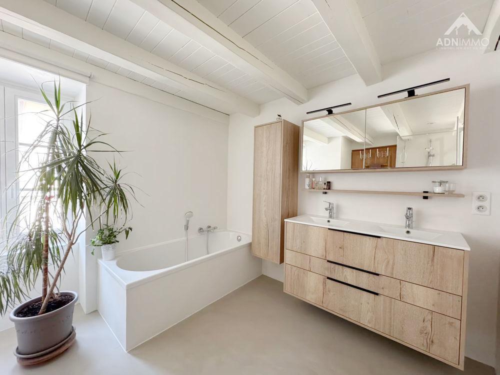 � vendre  Maison Collonges (01550)