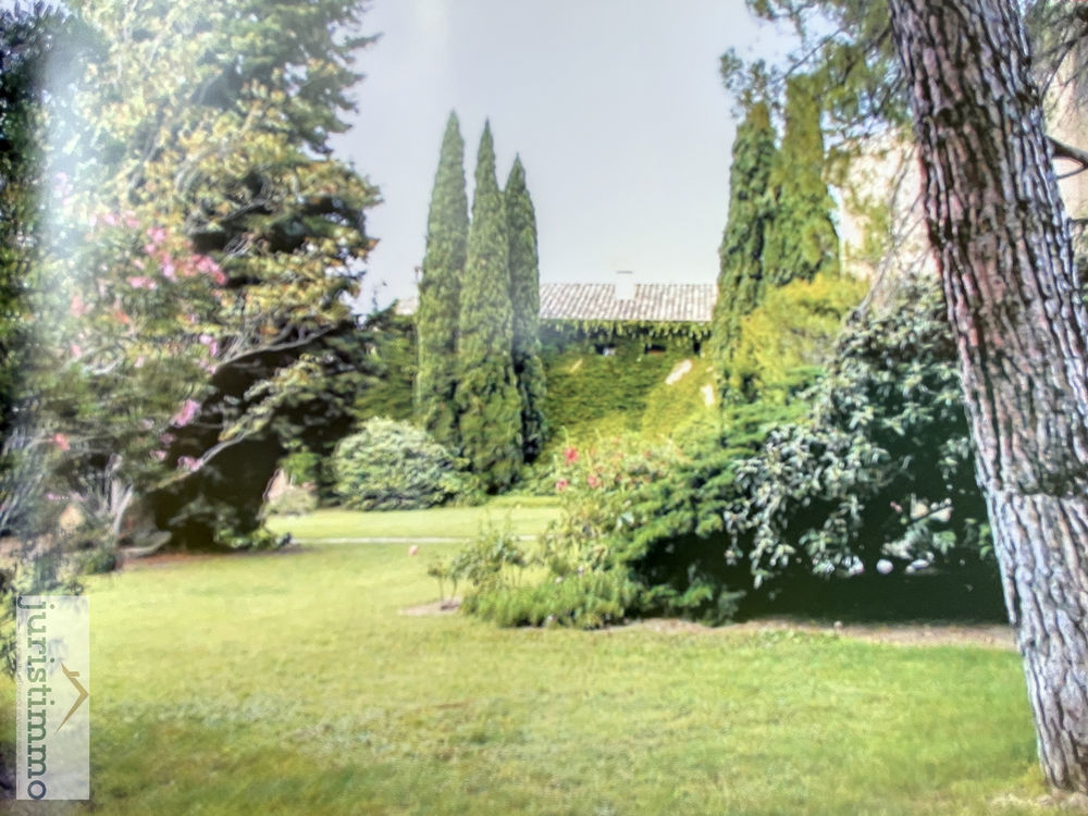 � vendre  Propri�t�/ch�teau Orange (84100)