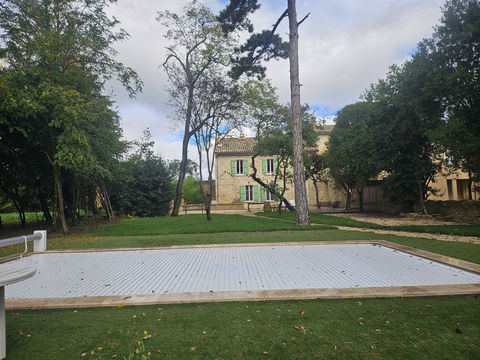   Orange T5 meubl� avec piscine dans propri�t� d'exception. Propri�t�/ch�teau - 6 pi�ce(s) - 203 m�